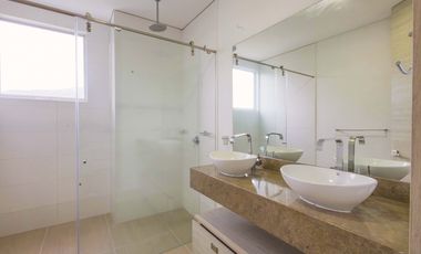 HERMOSO APARTAMENTO FRENTE A EL MAR - EDIFICIO QB