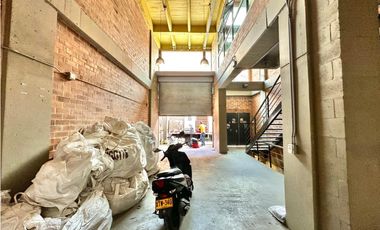 Edificio para inversión en venta, Envigado, cerca al parque san josé