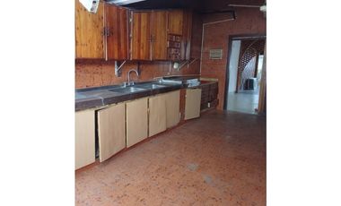 SE VENDE AMPLIA CASA EN EL BARRIO JARDIN, SANTA MARTA