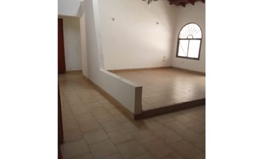 SE VENDE AMPLIA CASA EN EL BARRIO JARDIN, SANTA MARTA