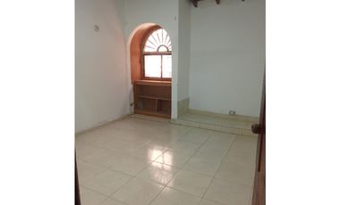 SE VENDE AMPLIA CASA EN EL BARRIO JARDIN, SANTA MARTA