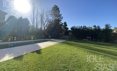 Casa en alquiler con 3 dormitorios en San Isidro Labrador