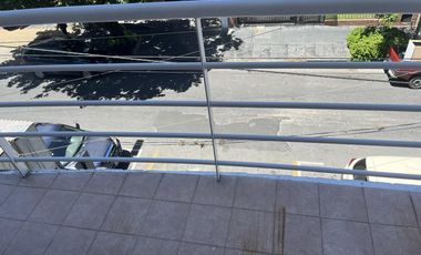 Departamento en Martinez, dos ambientes con balcón. Luminoso!! Apto credito y profesional