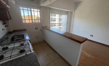 Departamento en Martinez, dos ambientes con balcón. Luminoso!! Apto credito y profesional