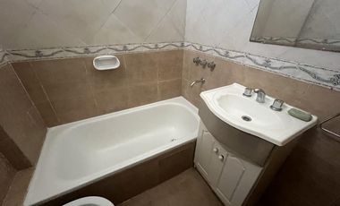 Departamento en Martinez, dos ambientes con balcón. Luminoso!! Apto credito y profesional