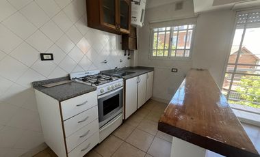 Departamento en Martinez, dos ambientes con balcón. Luminoso!! Apto credito y profesional