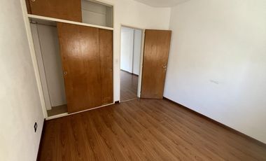Departamento en Martinez, dos ambientes con balcón. Luminoso!! Apto credito y profesional