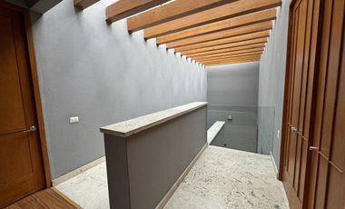 Venta casa en Santa Fe con Terraza y Jardín