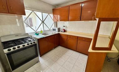 Casa en renta en Veracruz Col. Ejido Primero de Mayo Norte amueblada con alberca