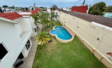 Casa en renta en Veracruz Col. Ejido Primero de Mayo Norte amueblada con alberca