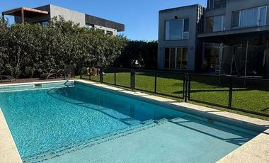 Casa 5 ambientes a la laguna en alquiler - Barrio Privado Las Golondrinas - Hudson