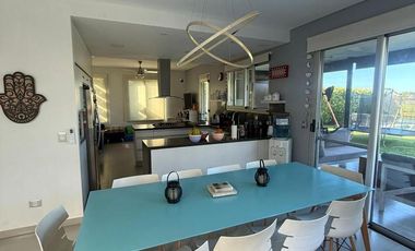 Casa 5 ambientes a la laguna en alquiler - Barrio Privado Las Golondrinas - Hudson