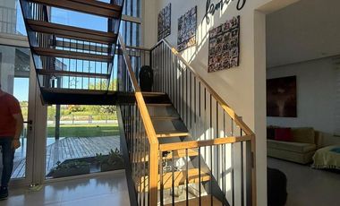 Casa 5 ambientes a la laguna en alquiler - Barrio Privado Las Golondrinas - Hudson