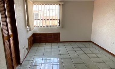 Casa en Fraccionamiento cerrado