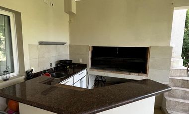 Casa en  Fincas de Iraola, lote Central, 4 habitaciones. Apto crédito. PRECIO DE CIERRE!!!!!