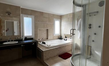 Casa en  Fincas de Iraola, lote Central, 4 habitaciones. Apto crédito. PRECIO DE CIERRE!!!!!