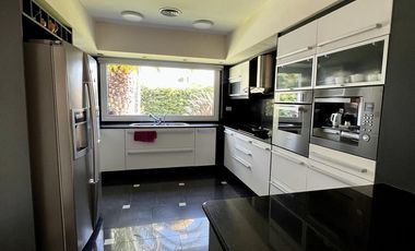 Casa en  Fincas de Iraola, lote Central, 4 habitaciones. Apto crédito. PRECIO DE CIERRE!!!!!