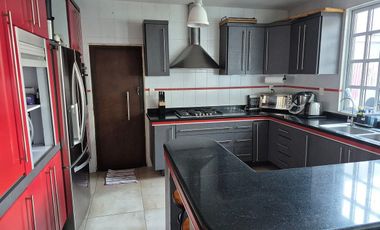 VENTA CASA EN VIVEROS DE LA LOMA