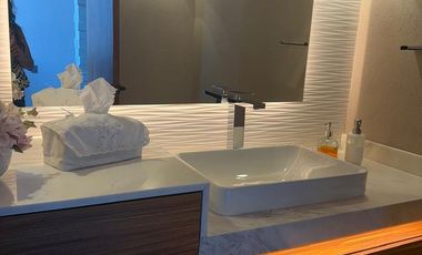 Se Vende Residencia de Lujo en Rancho San Juan – Zona Esmeralda