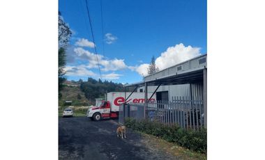 Alquilo grandiosa bodega en Guarne Antioquía