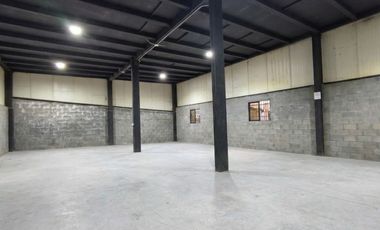 Alquilo grandiosa bodega en Guarne Antioquía