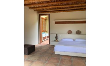 VENTA CASA 500m2 - LOTE 3.600m2  CLUB ANAPOIMA