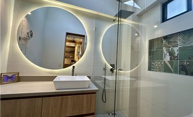 Venta De Casa En El Retiro La Argentina