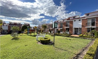 SE VENDE CASA EN CONDOMINIO VILLA CELESTE - FUSAGASUGA