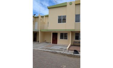 En venta casa 3 habitaciones urbanización Terrazas del Conde