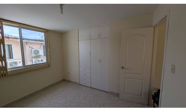 En venta casa 3 habitaciones urbanización Terrazas del Conde