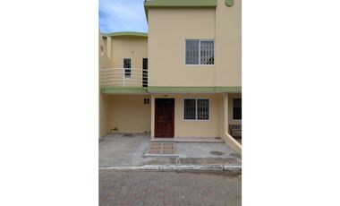 En venta casa 3 habitaciones urbanización Terrazas del Conde