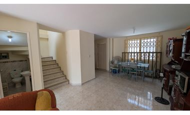 En venta casa 3 habitaciones urbanización Terrazas del Conde