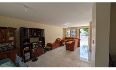 En venta casa 3 habitaciones urbanización Terrazas del Conde