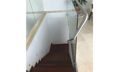 SE VENDE MAGNIFICO PENTHOUSE EN PLAYA CORONADO