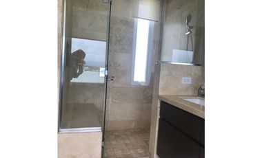 SE VENDE MAGNIFICO PENTHOUSE EN PLAYA CORONADO