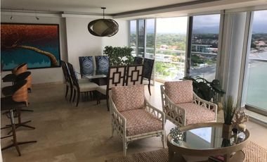 SE VENDE MAGNIFICO PENTHOUSE EN PLAYA CORONADO