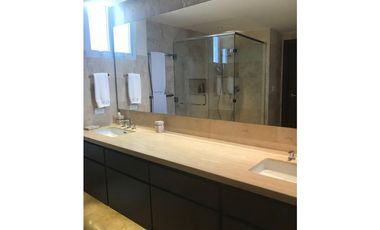 SE VENDE MAGNIFICO PENTHOUSE EN PLAYA CORONADO