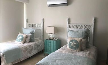 SE VENDE MAGNIFICO PENTHOUSE EN PLAYA CORONADO