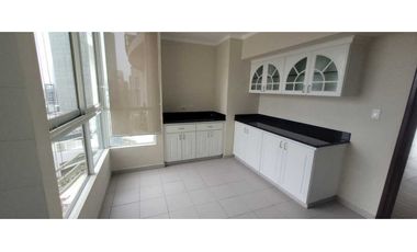 Se Alquila Apt en Punta Pacifica