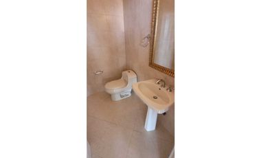 Se Alquila Apt en Punta Pacifica