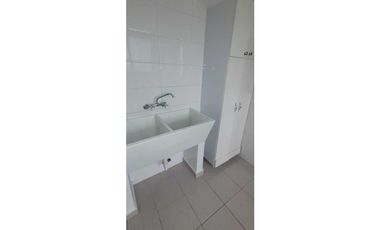 Se Alquila Apt en Punta Pacifica