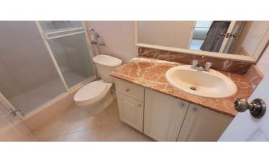 Se Alquila Apt en Punta Pacifica