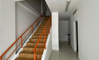 CONDADO DEL REY / LOCAL COMERCIAL / CENTENNIAL / 149M / PLANTA BAJA /J