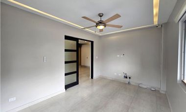 Venta de casa en Clayton - Calle Carrol - Ancon - D.D