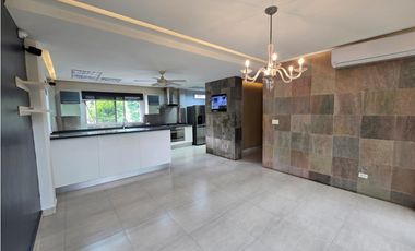 Venta de casa en Clayton - Calle Carrol - Ancon - D.D