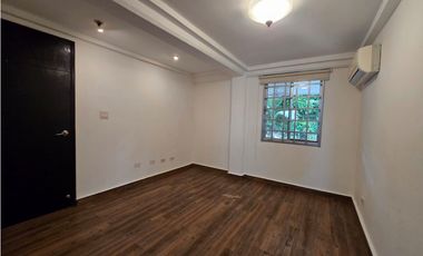 Venta de casa en Clayton - Calle Carrol - Ancon - D.D