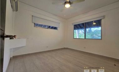 Venta de casa en Clayton - Calle Carrol - Ancon - D.D