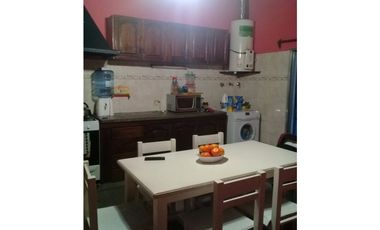 IMPORTANTE Y HERMOSA CASA CLSICA EN BENAVIDEZ
