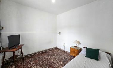 Casa 3 amb. + Depto. 2 amb. Ap. Crédito- Nápoles y Int. Rufino Inda