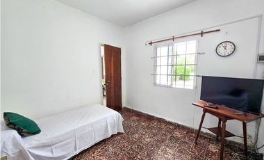 Casa 3 amb. + Depto. 2 amb. Ap. Crédito- Nápoles y Int. Rufino Inda